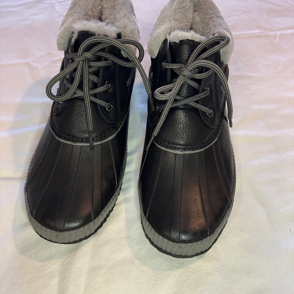 Size 10 J  Sport Black Faux Fur-Lined Lace-Up Boots